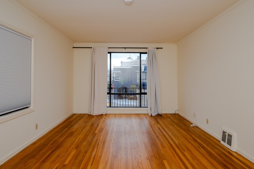 Building Photo - 1401 43rd Ave