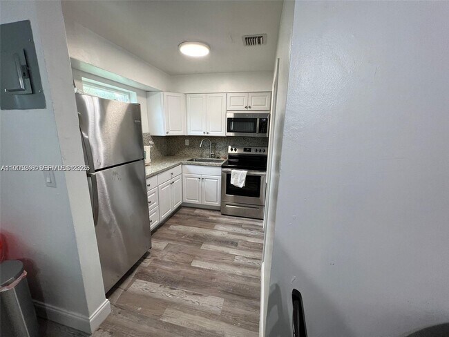 Building Photo - 2744 NW 13th St