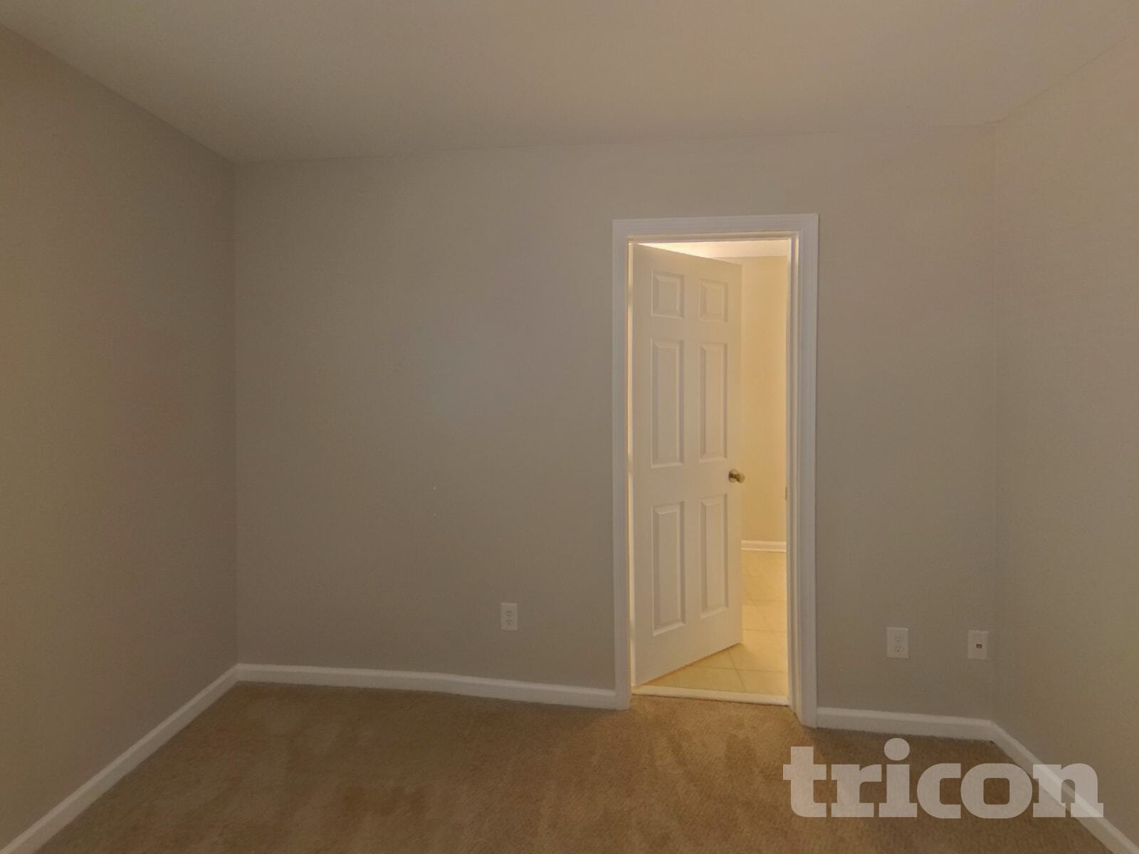 Building Photo - 42 Brookview Dr