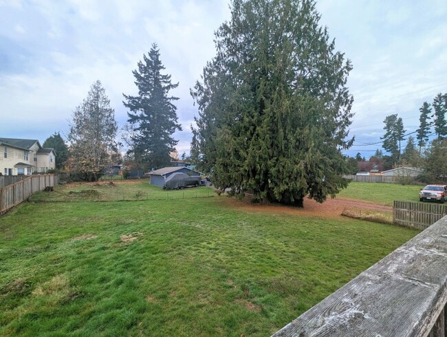 Building Photo - 4Bd/1.75Ba Everett House