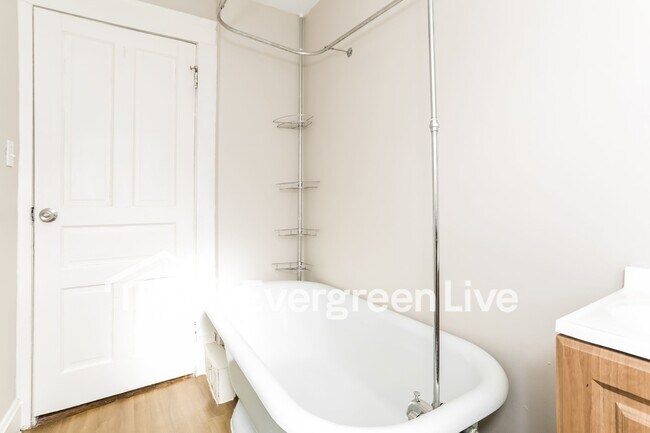 Building Photo - 4524 Whetsel Ave