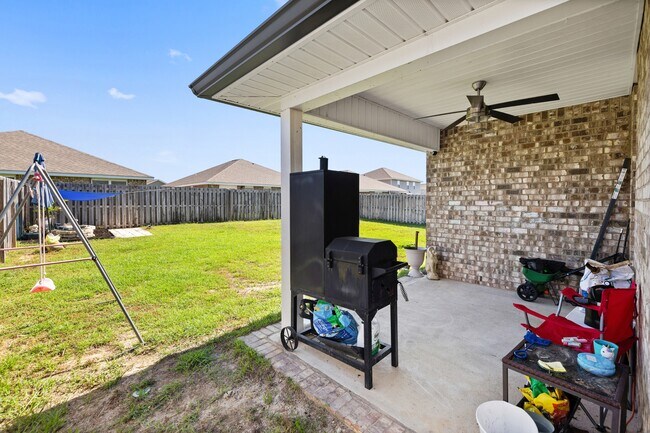 Building Photo - 1016 Limpkin St