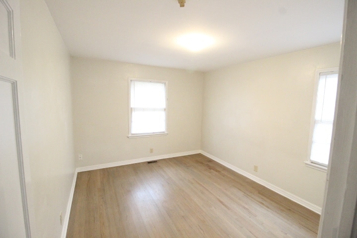 Building Photo - 2436 Huntleigh Dr