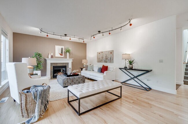 Building Photo - Stunning Bethany Home with 3,111 Sq Ft, Four Bedrooms + Dedicated Office & Covered Backyard Deck