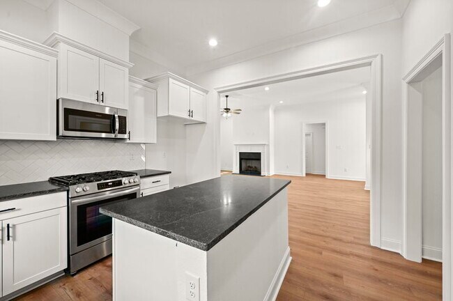 Building Photo - 11802 Morgan Meadow Ave