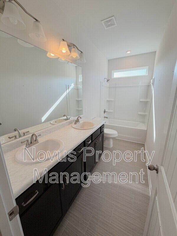 Building Photo - 204 Asher Dr