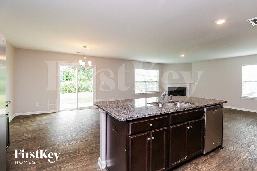 Building Photo - 3068 Green Apple Dr