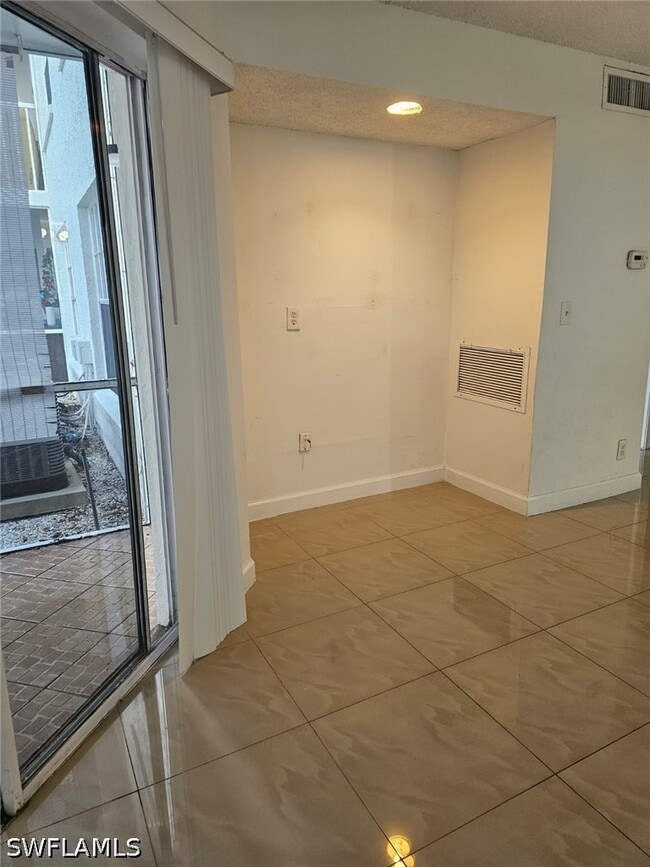 Building Photo - 108 Santa Clara Dr