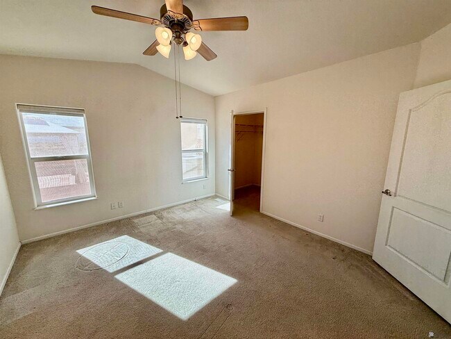 Building Photo - 13239 E 48th Dr