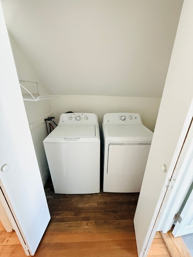 Building Photo - 53 Pike St