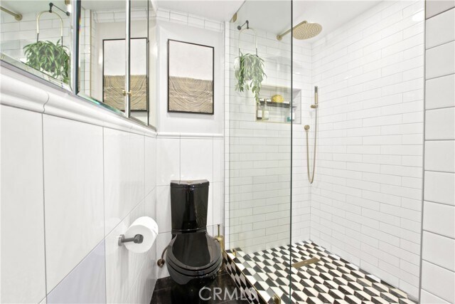 Building Photo - 700 E Ocean Blvd