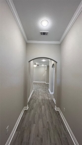 Building Photo - 1004 Hardaway Ln