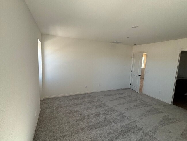 Building Photo - New Construction Beauty in Inspirada with 3 Bed 2.5 Bath, Loft & Open Layout