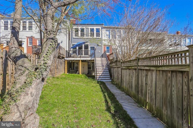 Building Photo - 416 Longfellow St NW