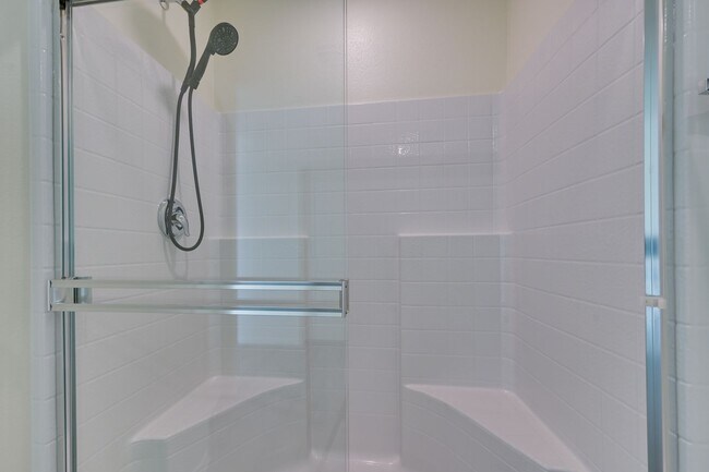 Building Photo - NW 3 Bedroom Townhouse!! Gated Community Pool!! 2 Car Garage!!! No Carpet downstairs.