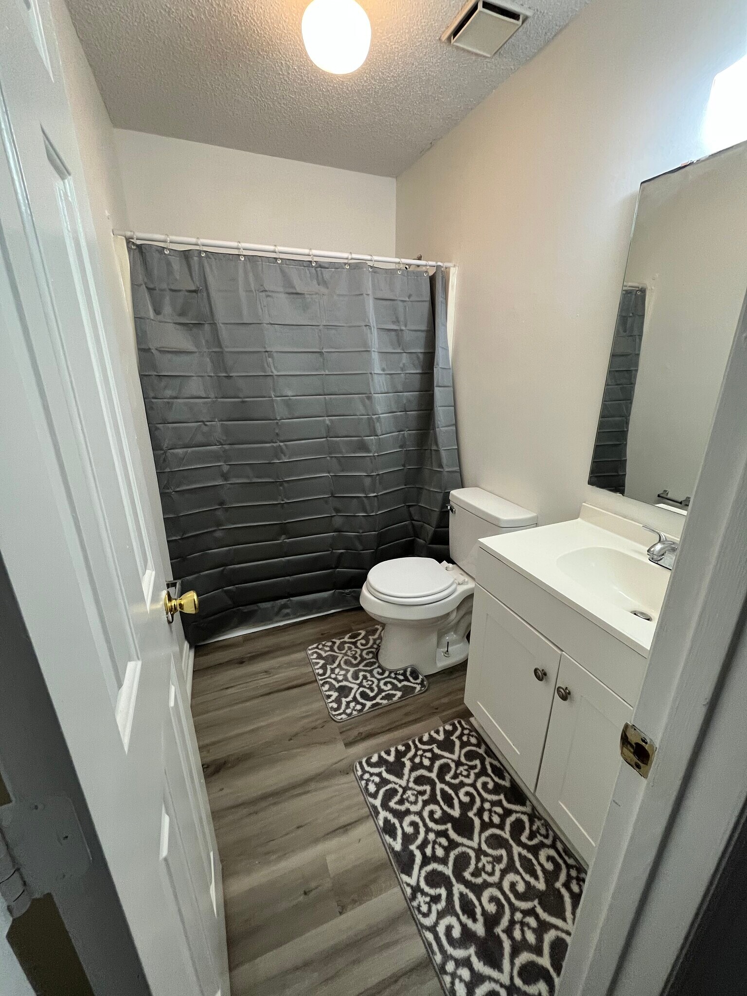 Building Photo - 89 Vine St