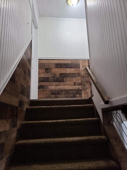 Building Photo - 1901 Beaver Rd