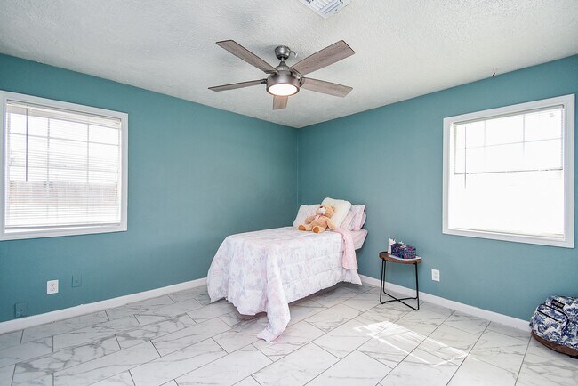 Building Photo - 2708 Morningside Ln