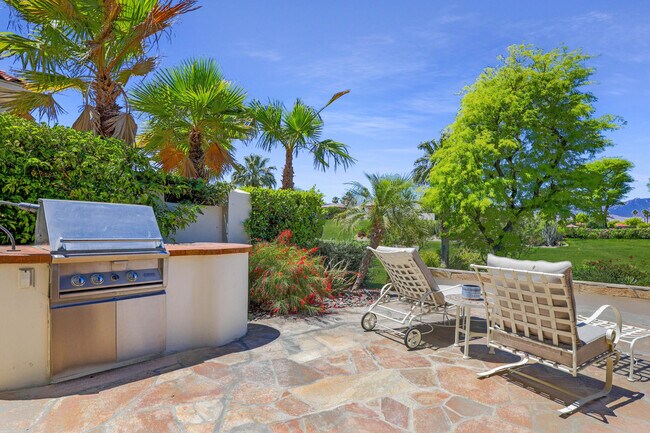 Building Photo - 701 Indian Ridge Dr