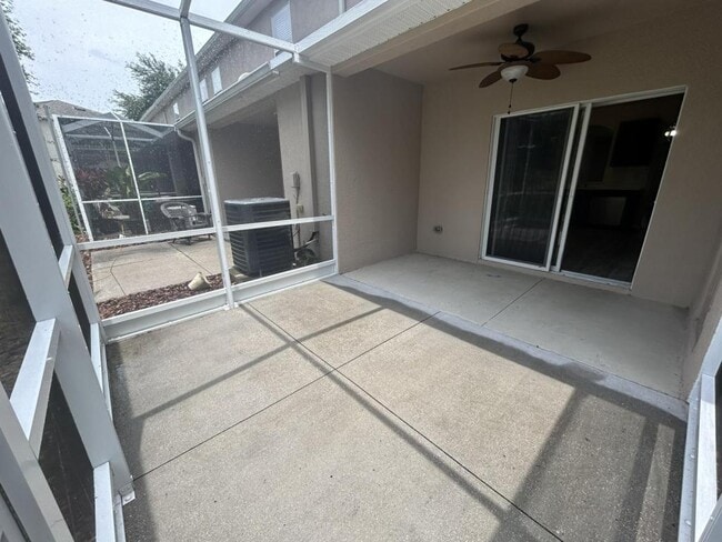 Building Photo - 15835 Fishhawk Falls Dr