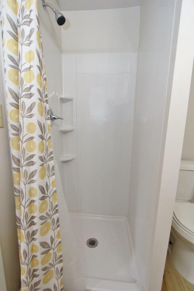 Building Photo - 816 S Washington Ave