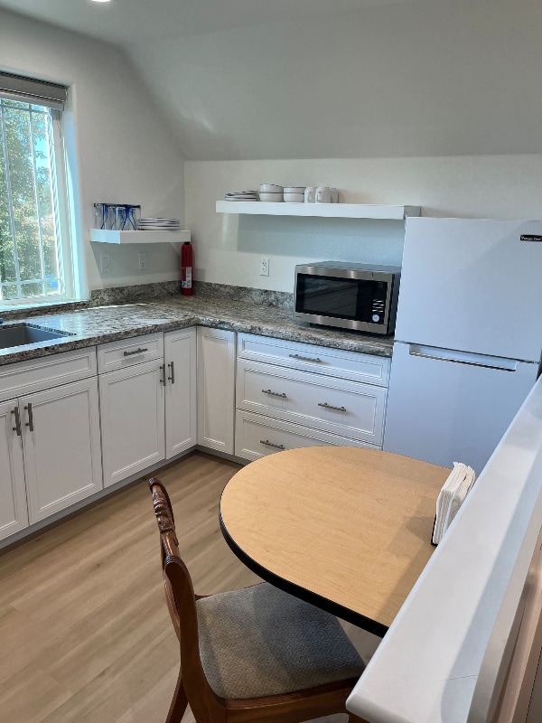 Building Photo - 6696 Mosquito Rd