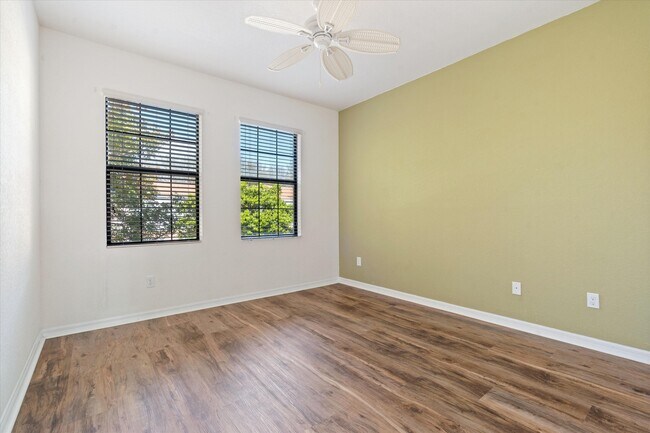 Building Photo - 119 Gramercy Square Dr