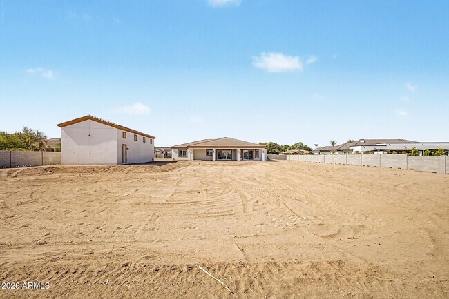 Building Photo - 19821 W Whitton Ave