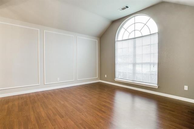 Building Photo - 883 San Jacinto Dr