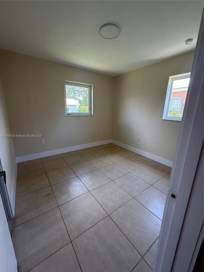 Building Photo - 10471 SW 47th St
