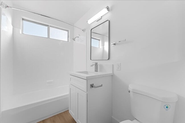 Building Photo - 21722 Roscoe Blvd