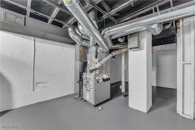 Building Photo - 25771 Zeman Ave