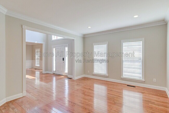 Building Photo - 2041 Jadewood Dr