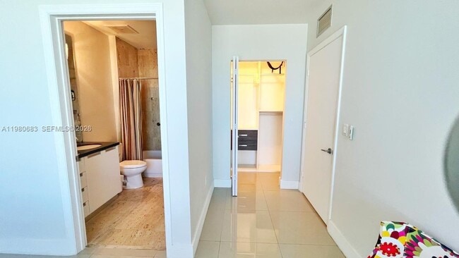 Building Photo - 7901 Hispanola Ave