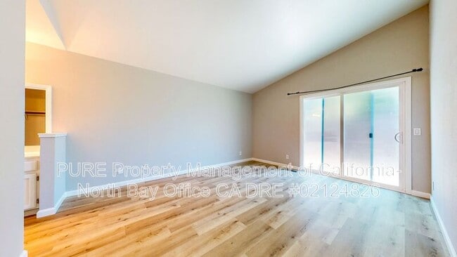 Building Photo - 1107 Navarro St