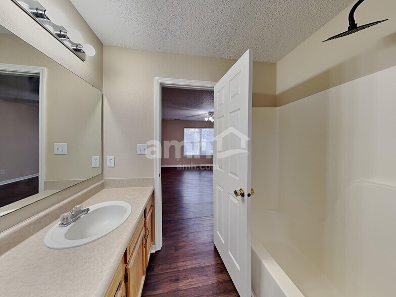 Building Photo - 12187 Running Springs Rd