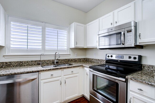 Building Photo - 2619 Crown Arbor Dr