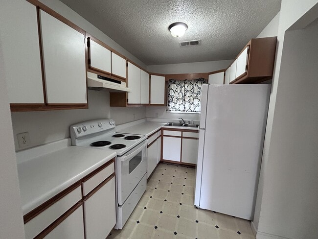 Building Photo - 50 Driftwood Cir