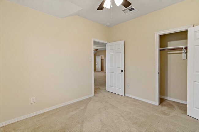 Building Photo - 3308 Southern Grove Ln