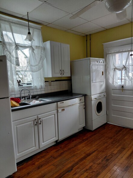 Building Photo - 1 Euclid Ave