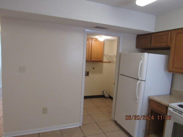 Building Photo - 705 Terrance Ct