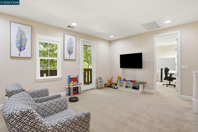 Building Photo - 5043 Ivy Leaf Springs Rd