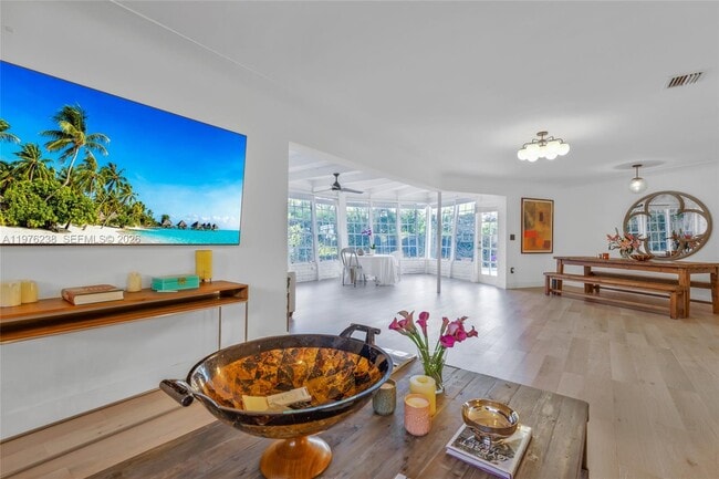 Building Photo - 535 NE 50th Terrace