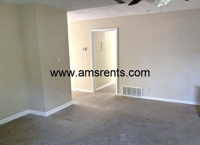 Building Photo - Charming 3-bedroom home in Villages of Southport community in Orlando