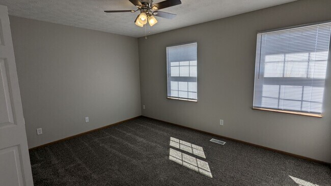 Building Photo - MN Cedar Village (861)