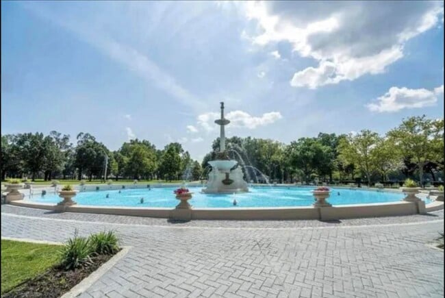 Building Photo - 126 Delaware Ave