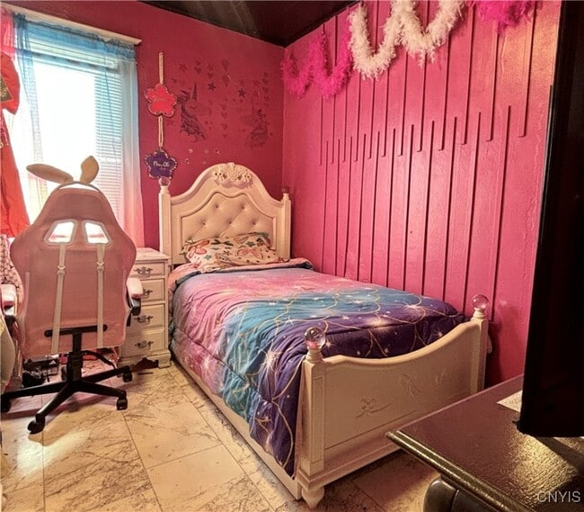 Building Photo - 204 E Bloomfield St