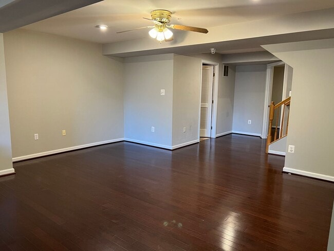 Building Photo - Beautifully maintained townhouse in Whittier Community available mid-May!