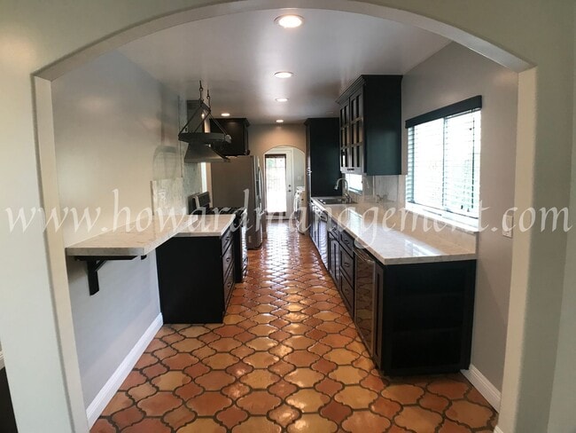 Building Photo - Beautifully remodeled Spanish style home with Granny Flat, Washer & Dryer, Large Backyard!