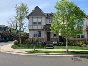 Building Photo - Charming Corner Lot Home | 3BD | 2.5BA | Baseline Woods | Great Location!